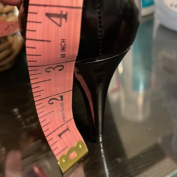 Nine West Patten Leather Heels - Picture 6 of 6